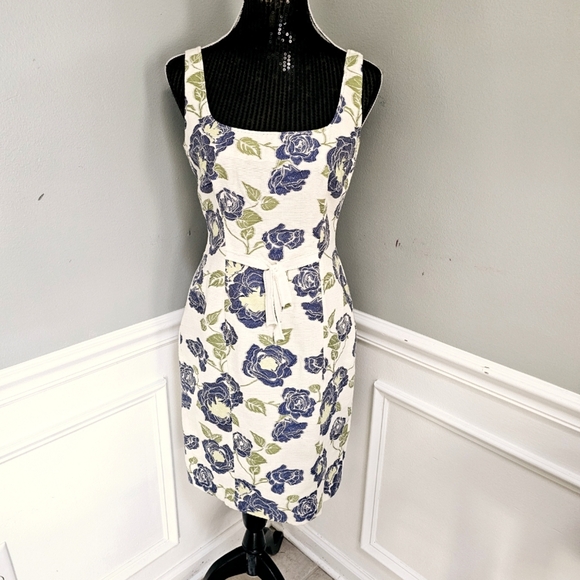Moschino Dresses & Skirts - Moschino Cheap and Chic size 8 dress linen feel